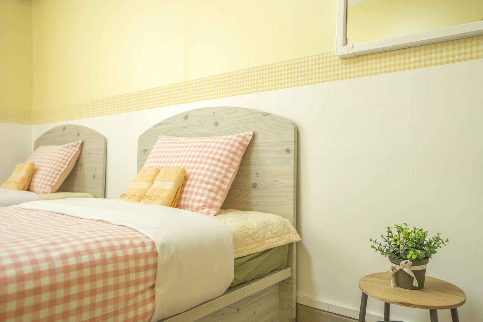 Dalkom Myeongdong Guesthouse سيول المظهر الخارجي الصورة