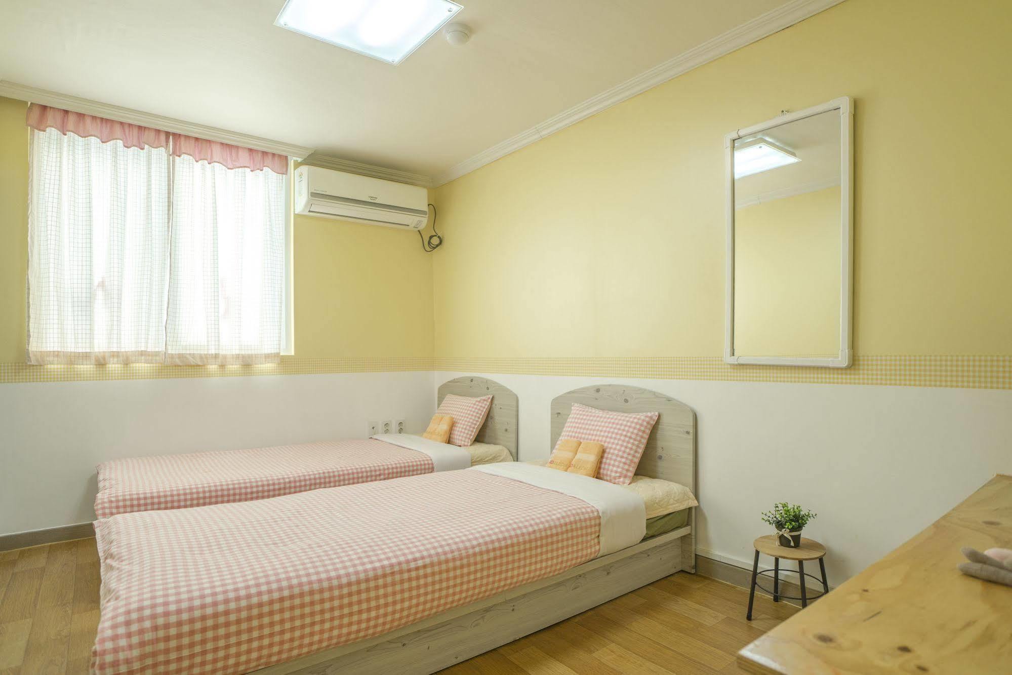 Dalkom Myeongdong Guesthouse سيول المظهر الخارجي الصورة
